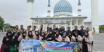 External Benchmarking Progam Lawatan Mahasiswa Prodi MPAI ke Al Fikh Orchard Shah Alam Malaysia